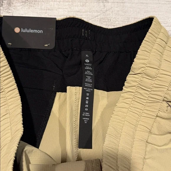 🍋Men’s Lululemon Bowline Short 8” Size XL trench M7ARQS🍋